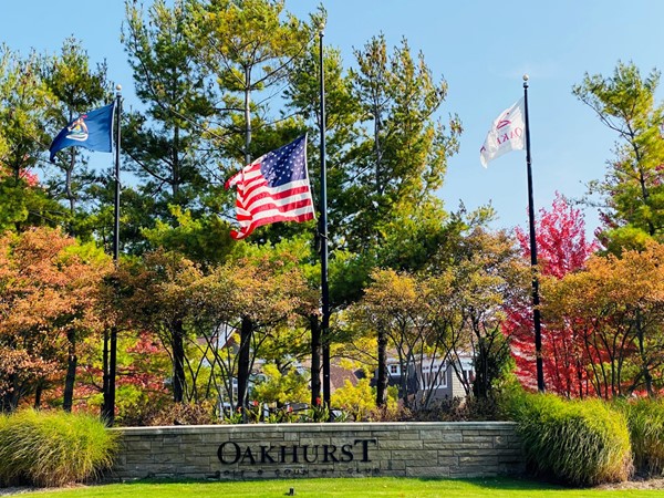 Oakhurst Golf & Country Club: Country club living with or without a membership!