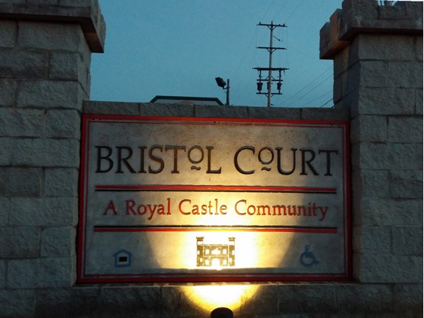 Bristol Court Apartments in Mount Morris, MI