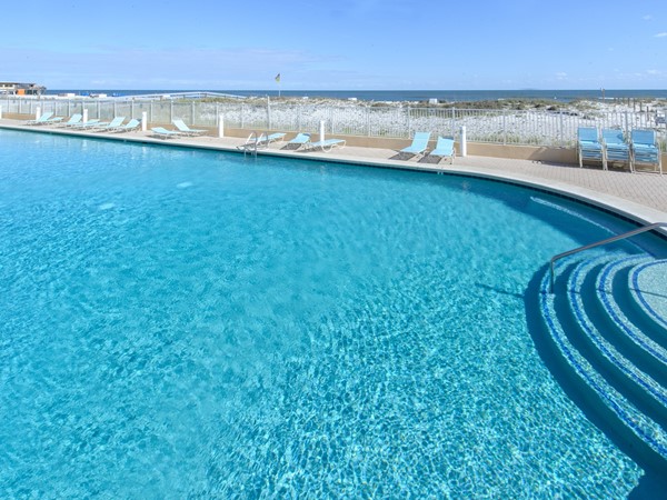 San Carlos amenities: outdoor pool