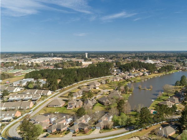 Lakeshore subdivision in Hattiesburg. View from a drone