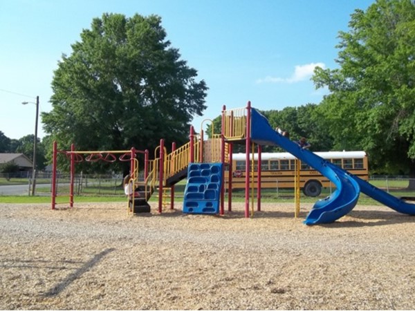 Huntington Place Elementary playground 