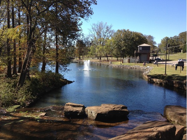 Beautiful fall day at Spring Park in Tuscumbia