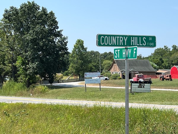 Feel the "country" in Country Hills Estates 