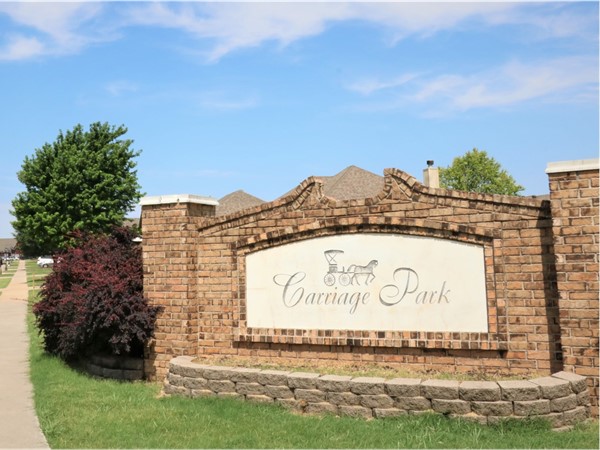 Lovely Carriage Park neighborhood is located across from Veterans Park on Bryant Ave 