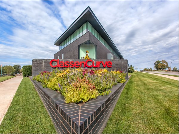 Classen Curve is a great section along Western Avenue with shopping and dining for all ages