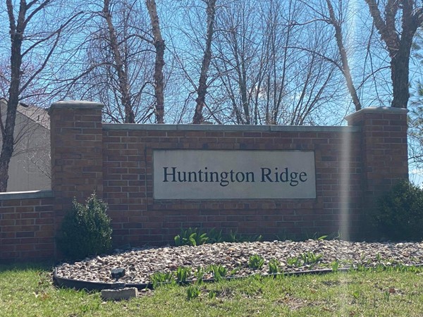 Huntington Ridge Subdivision entry sign