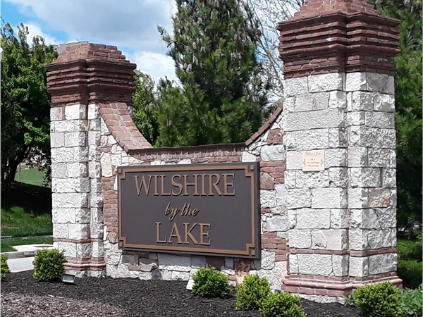 Wilshire by the Lake Community in Overland Park 
