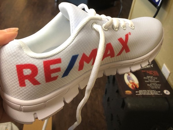 The shoe of a REMAX agent! Dress for success