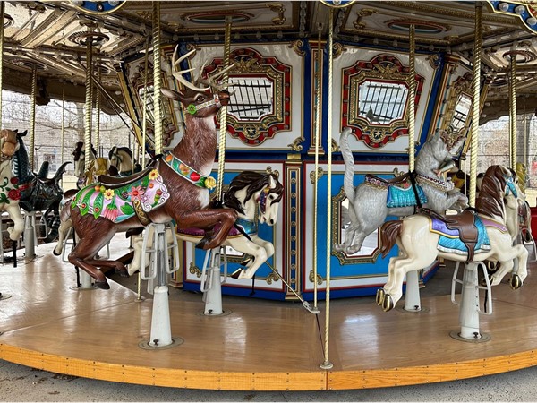 MO's Carousel