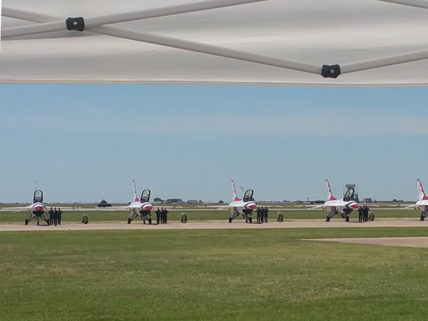Thunderbirds on flight line at Vance Air Show 2016