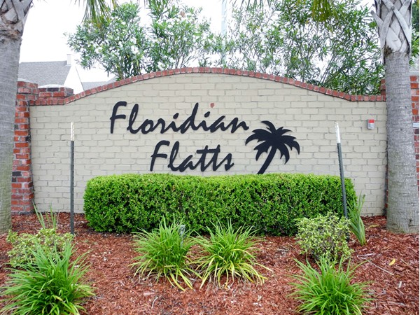 Floridian Flatts - stylish patio home living in a gated community