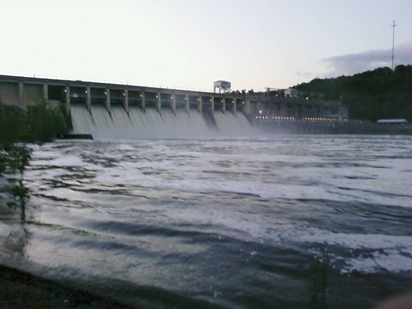 Flood gate wide open at Bagnell Dam