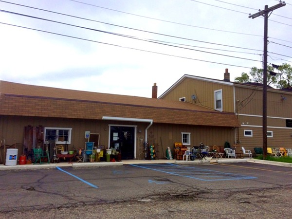 Odds & Ins Resale and Consignment Shop - 144 S. Milford Road in Highland