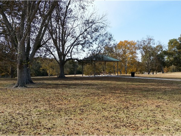 Highland Round Park has a great walking or jogging trail 
