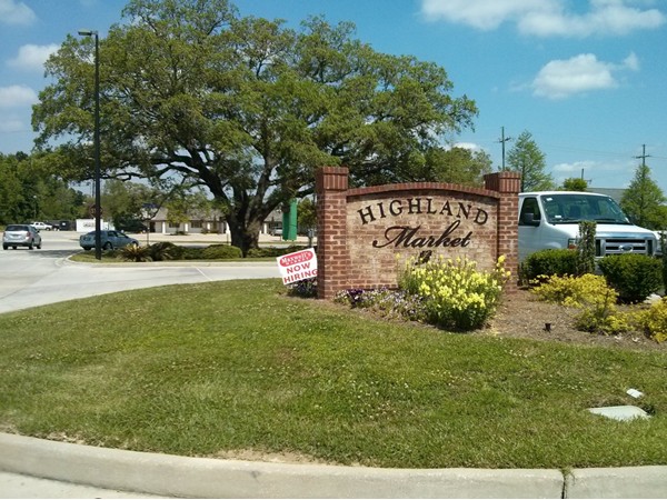 Highland Market strip center is where you'll find Maxwell's Market, Le Creole and B Kids boutique.