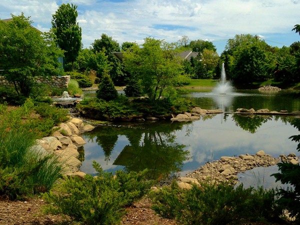 Gorgeous fountain and nature area for area residents to enjoy
