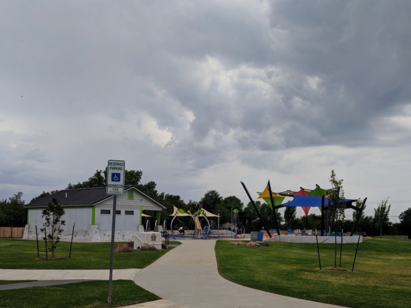 Chitwood Park at Kelly and Main St has a splash pad, space ship playground, bb court, and picnic ar
