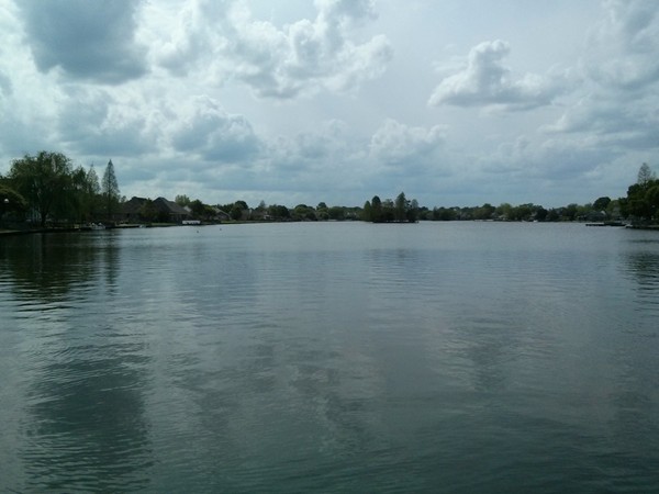 Azalea Lakes is a great place for boating and fishing.