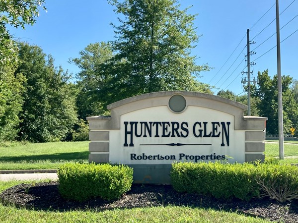 Entrance sign at Hunters Glen subdivision in Northland Kansas City, MO