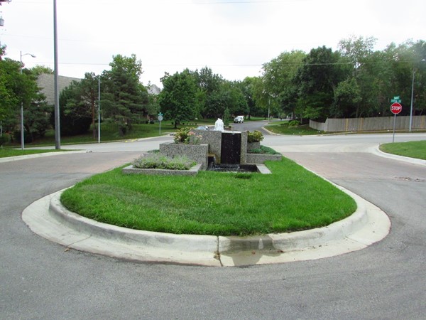 Fountain at entrance on 119th Street