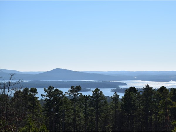 Monte Vista Estates sits on a ridge overlooking Lake Maumelle about 20 minutes from Chenal Pkwy