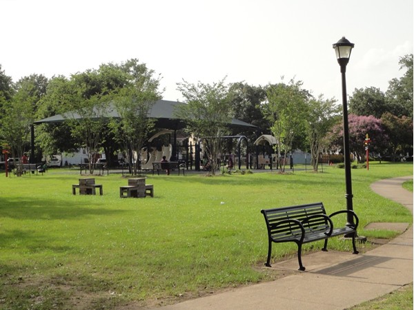 Walking paths and a children's play area are provided in the lovely square block that is Palmer Park