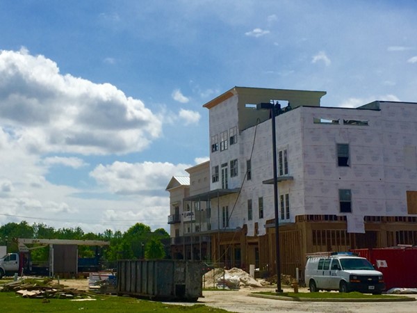 More luxury condos going up at The Settlement at Willow Grove