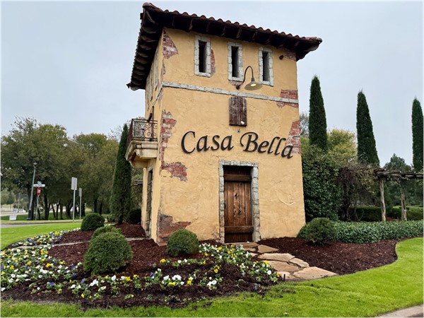 Entrance to Casa Bella in Edmond, OK