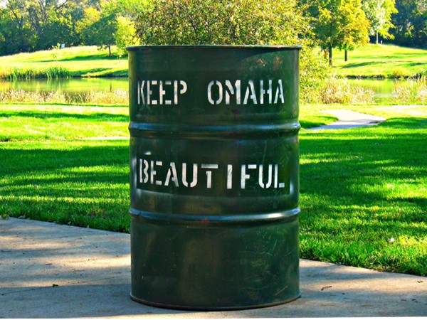 Keep Omaha beautiful. Please throw your trash away!