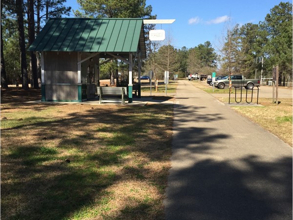 Rest station at Epley Road at Longleaf Trace 