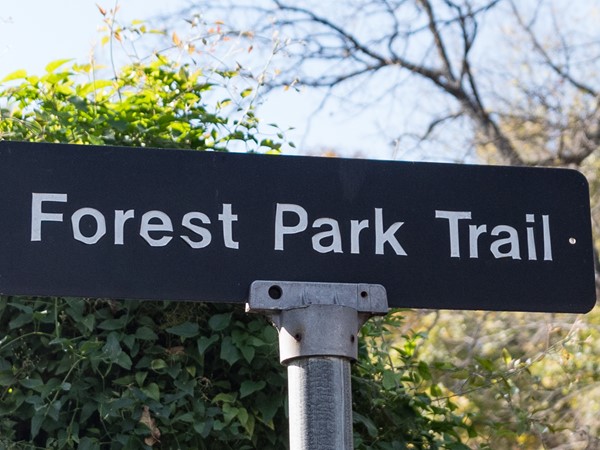 Trail marker at Forest Park Estates