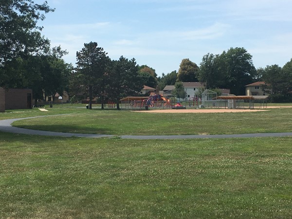 Conveniently located by Skyline Elementary, easy to keep an eye on the kiddos at the playground
