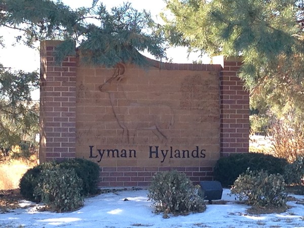 Entrance to Lyman Hylands, a community of 2+ acre properties