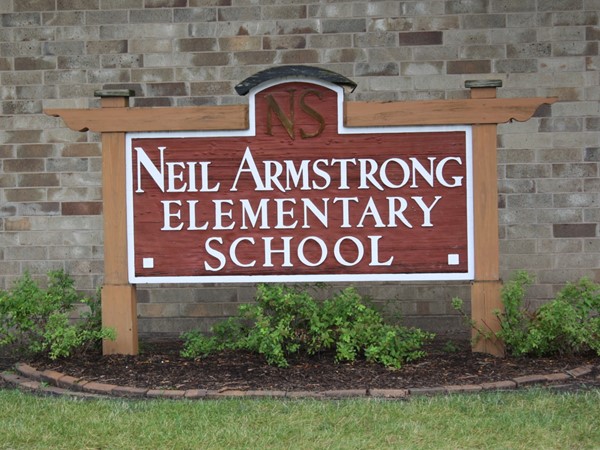 Park View has their own elementary school called Neil Armstrong Elementary. Grades K-6