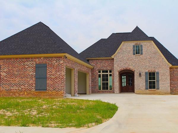 Bayou Trace features Acadian-style homes located in the sought-after Sterlington school zone