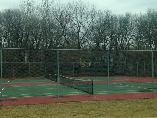 Tennis courts in Claywoods