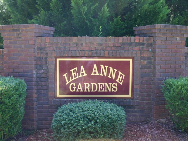 Lea Anne Gardens Entrance