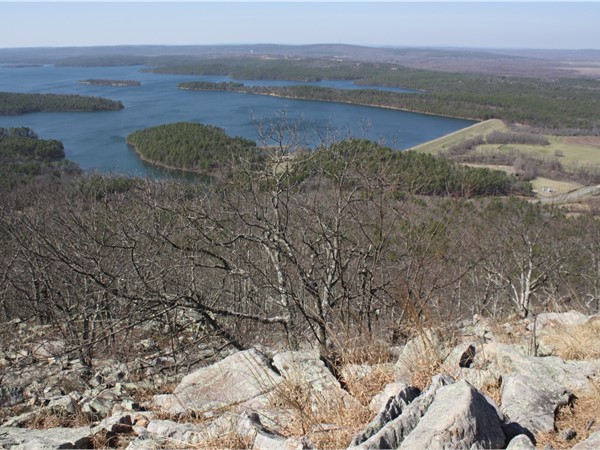 Pinnacle Mountain State Park is a short drive away from Chenal Valley, shopping, and scenic views!
