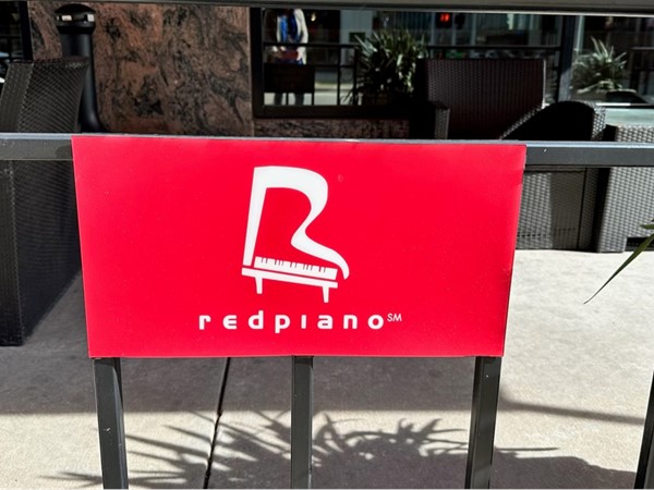 The Redpiano Lounge