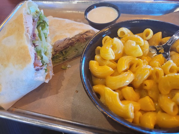 Turkey BLT with Mac & Cheese at One Nation Tap & Table