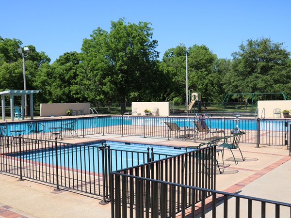 Kingswood has an awesome community pool, club house, park and tennis court 