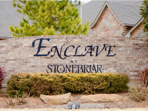 Gated entry for the Enclave at Stonebriar