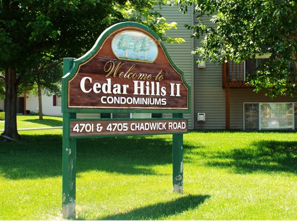 Desired Cedar Falls Condominium neighborhood. Convenient location, close to walking/biking paths.