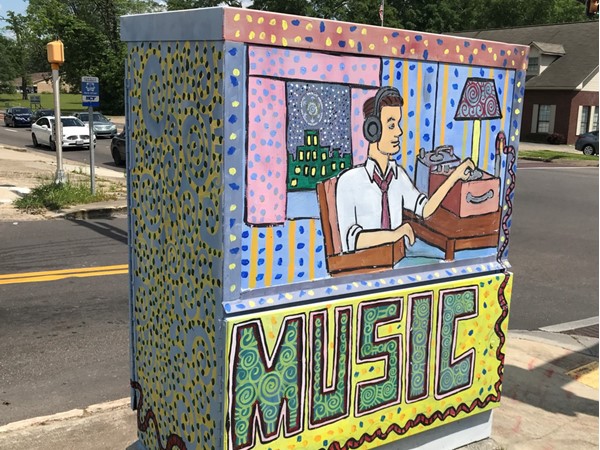 Love finding the utility boxes with murals on them. This is a great project for Hattiesburg 