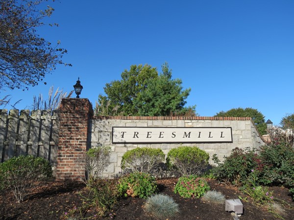 The entrance to Treesmill on Metcalf Avenue