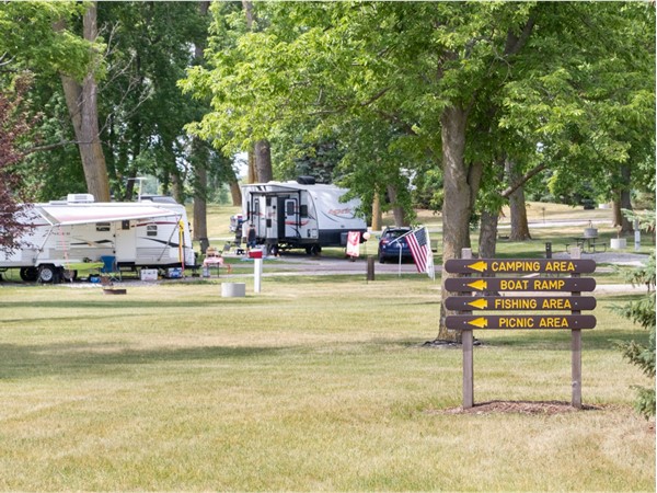 Snyder Bend Park has many trees and friendly campers