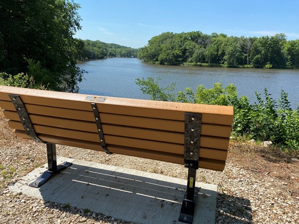 Great spot near Cedar Lane Acres to take in the stunning river views