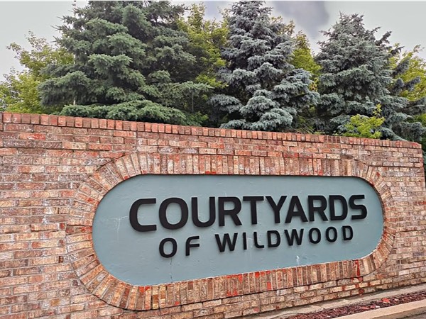 Courtyards of Wildwood has access to clubhouse and pool