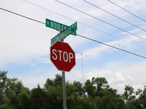 Stonebridge is located between 33rd & Memorial off S.Blvd making it an easy commute to OKC 