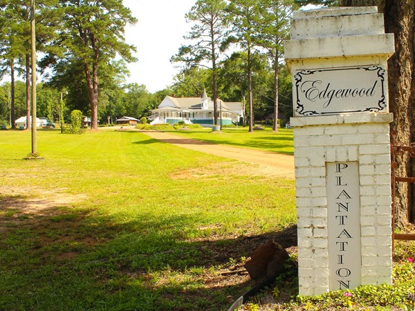 Found in Farmerville, Edgewood Plantation has hosted nearly 100 weddings and a variety of events